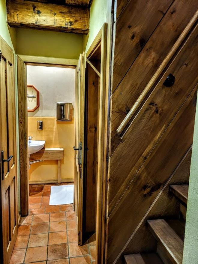 Apartmany Cerveny Dvur Chvalsiny Exterior photo